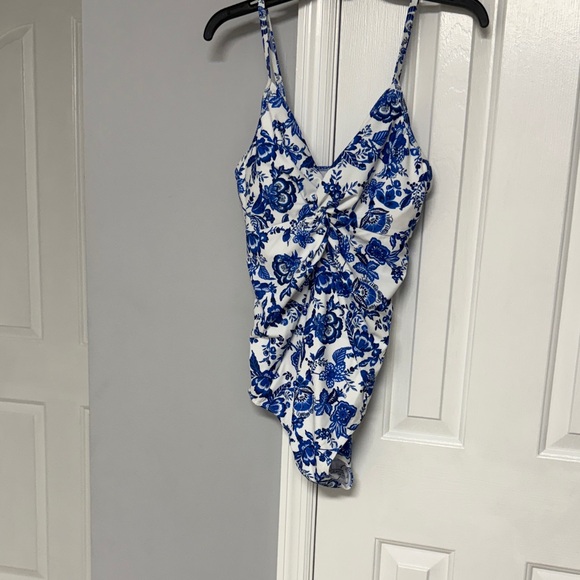 Grace Karin Blue & White Floral One-Piece Swimsuit with Matching Skirt - Picture 8 of 10